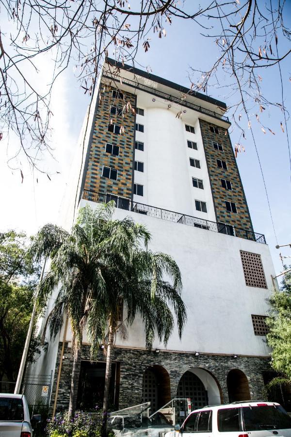 Booking Dioh Monterrey Extérieur photo