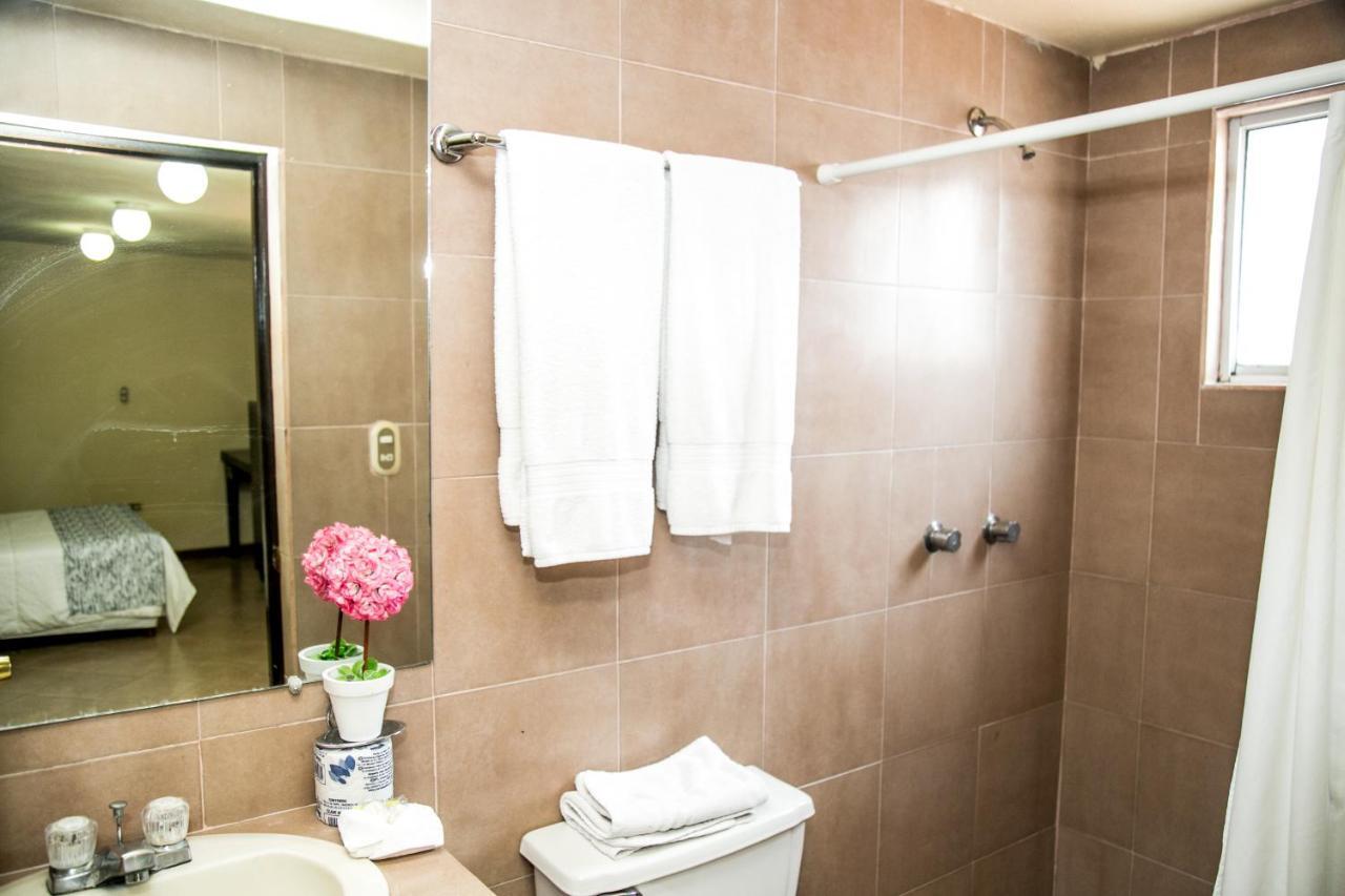Booking Dioh Monterrey Extérieur photo