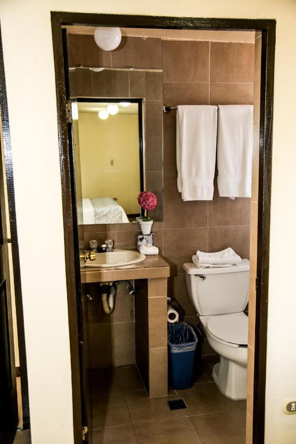 Booking Dioh Monterrey Extérieur photo