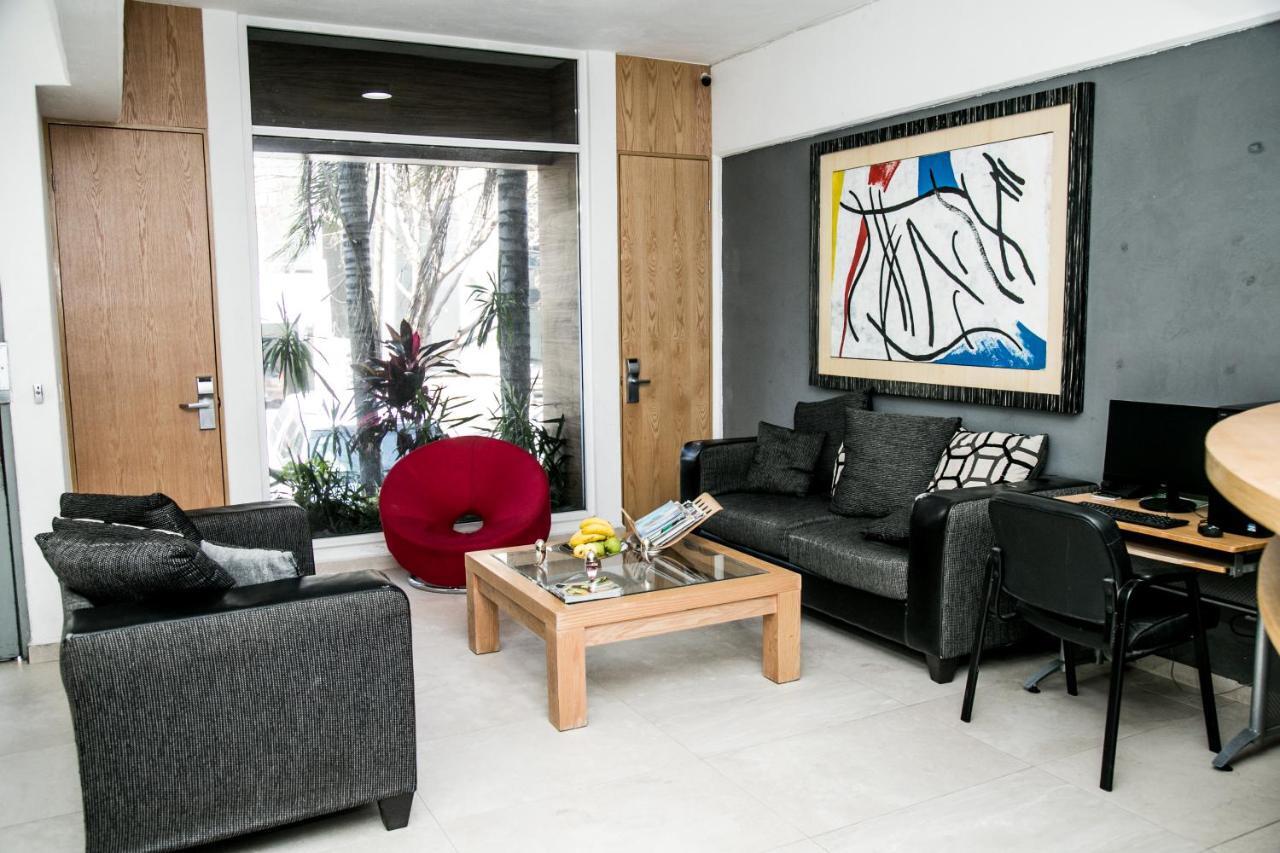 Booking Dioh Monterrey Extérieur photo