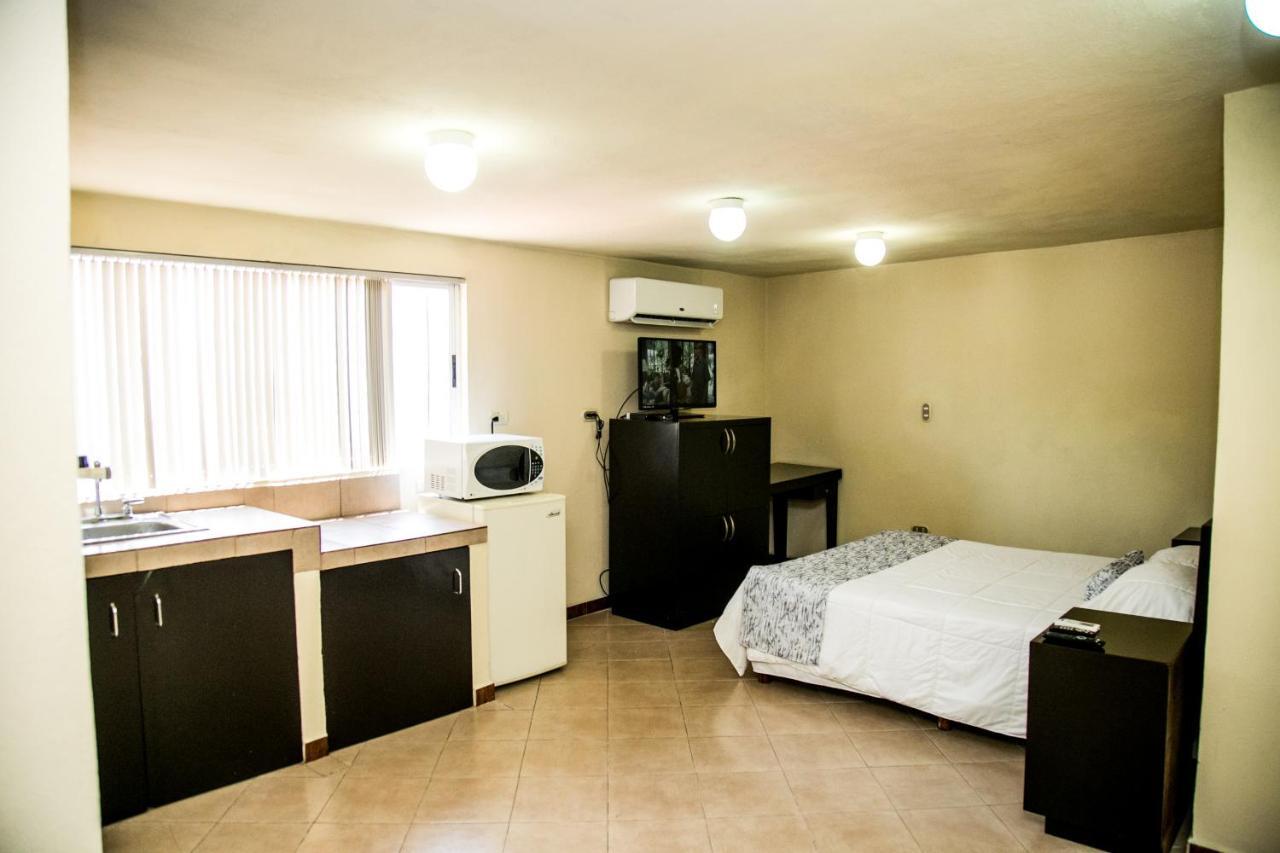 Booking Dioh Monterrey Extérieur photo