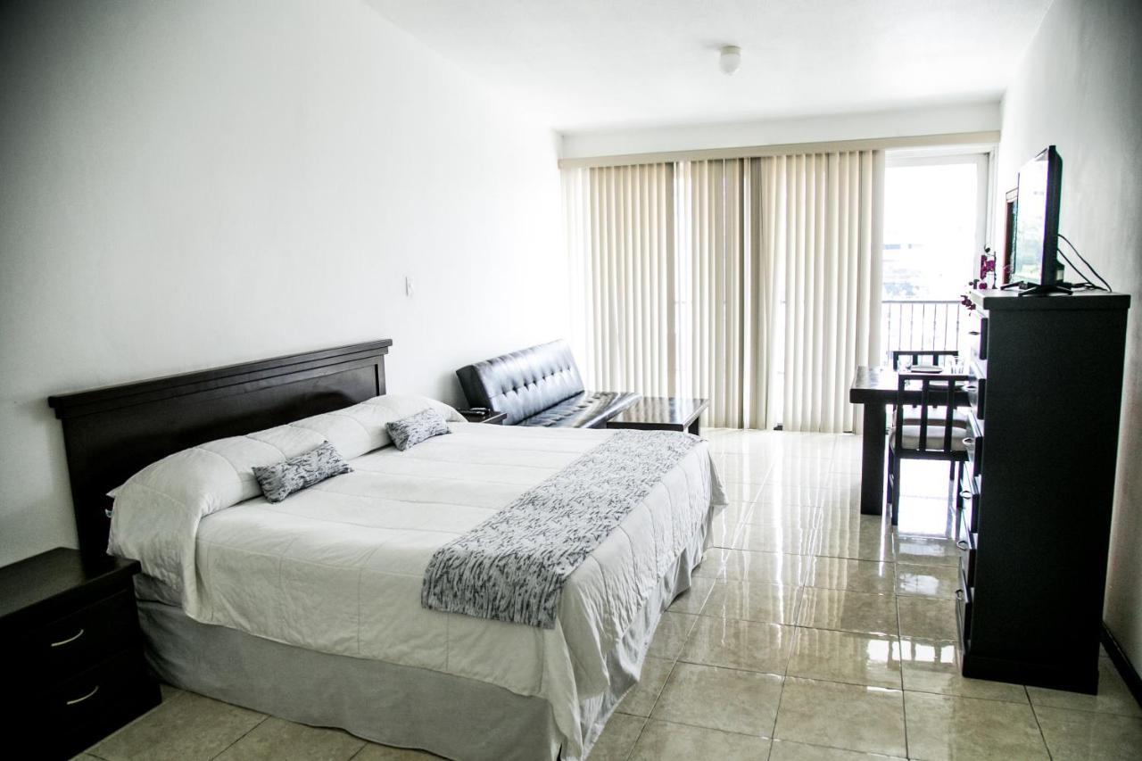 Booking Dioh Monterrey Extérieur photo