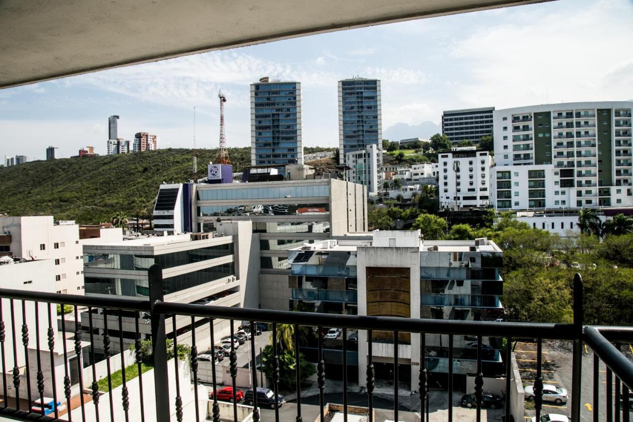 Booking Dioh Monterrey Extérieur photo