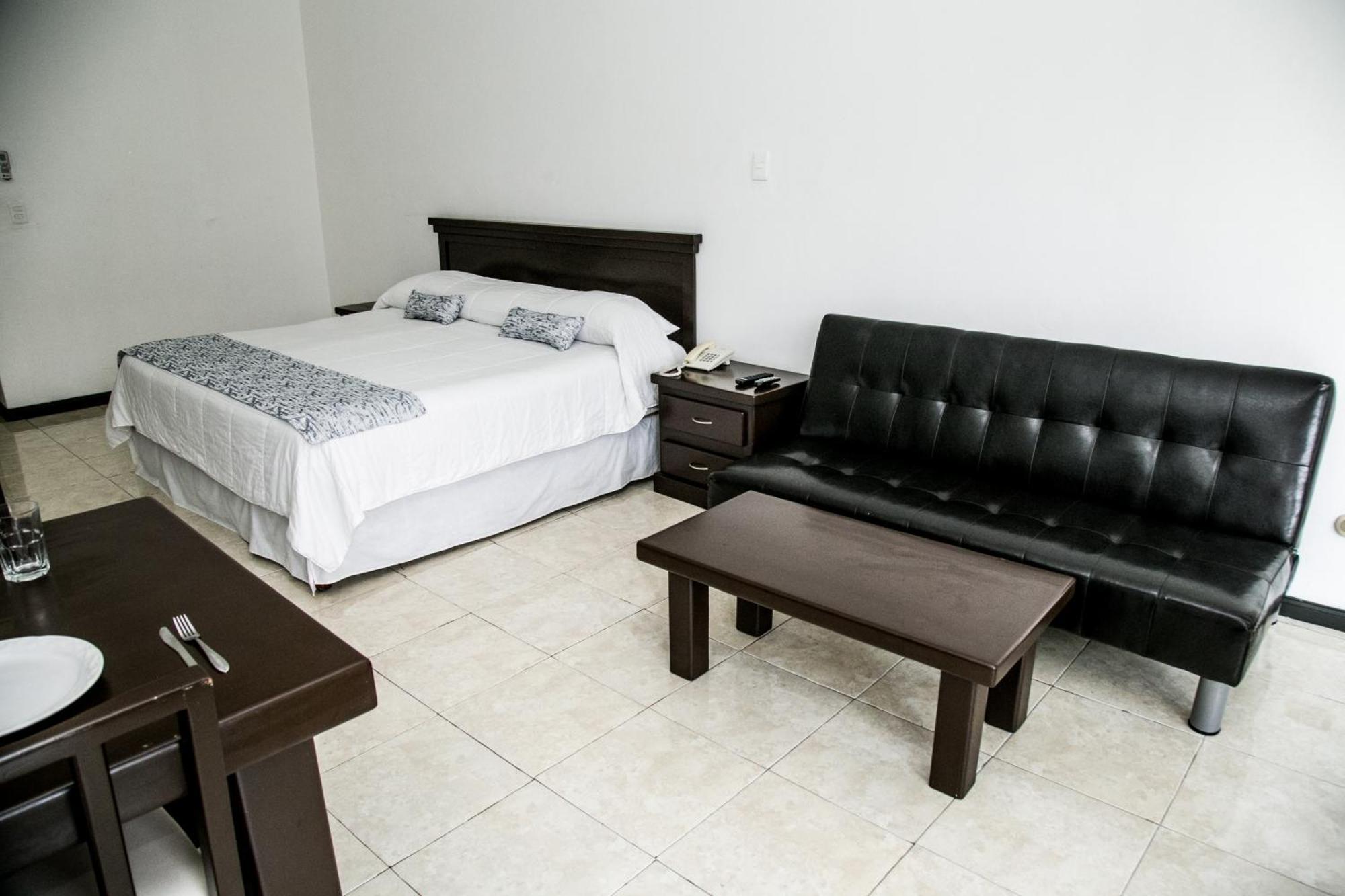 Booking Dioh Monterrey Extérieur photo