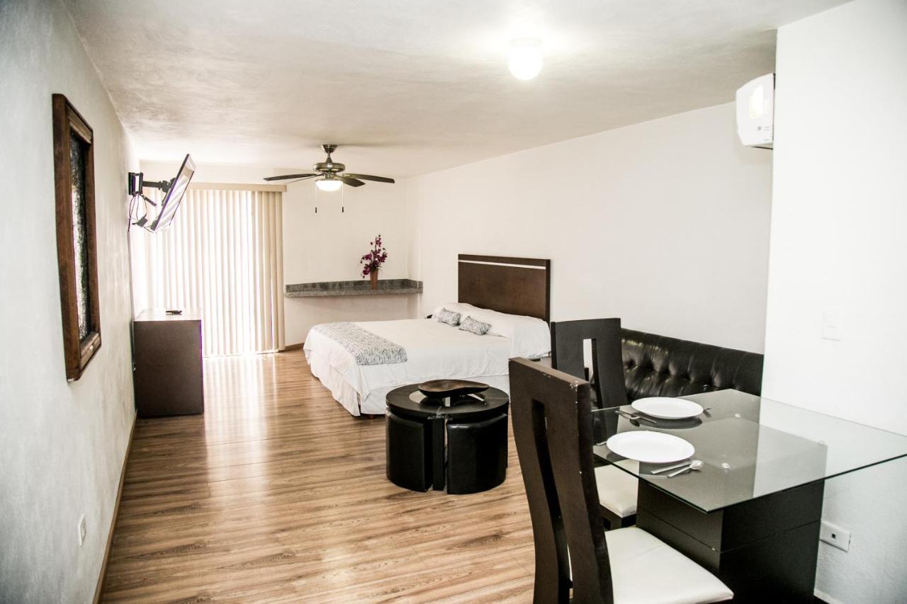 Booking Dioh Monterrey Extérieur photo